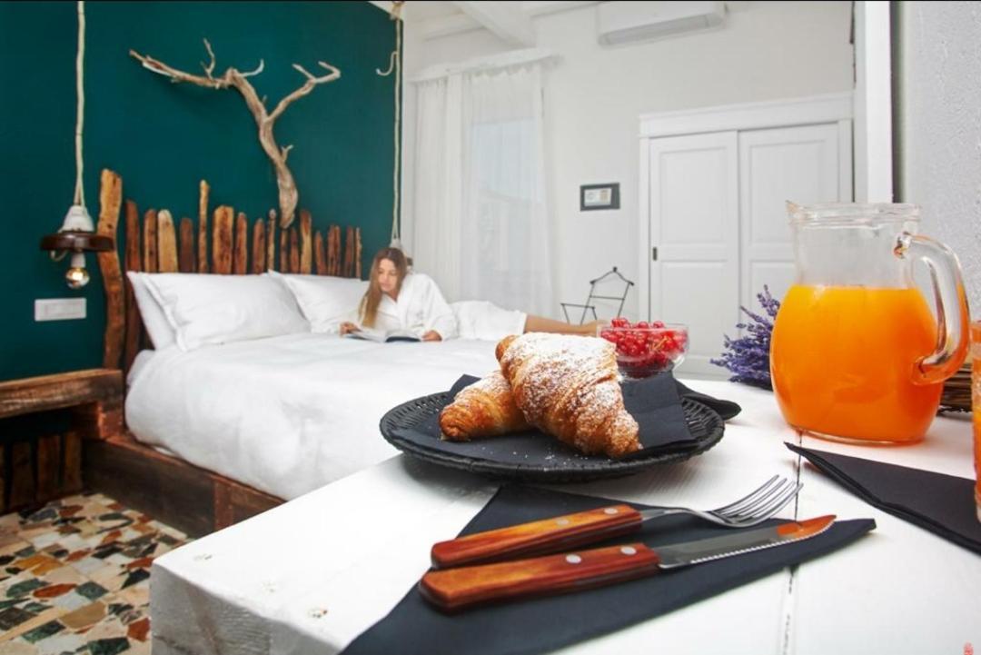 B&B Santa Lucia ซานตา เตเรซา กัลลูรา ภายนอก รูปภาพ