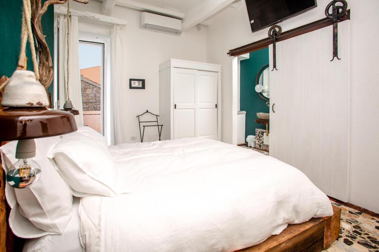B&B Santa Lucia ซานตา เตเรซา กัลลูรา ภายนอก รูปภาพ